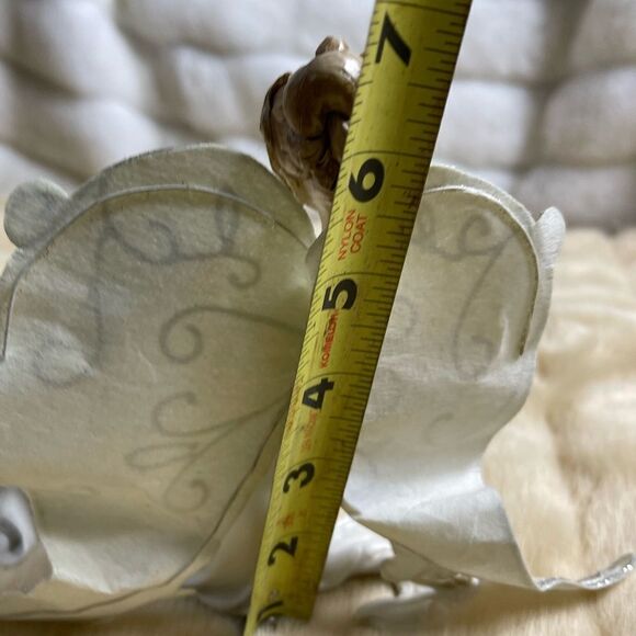 Touch of Class Angel of peace Figurine with pearly white dress &silver . - Picture 9 of 14